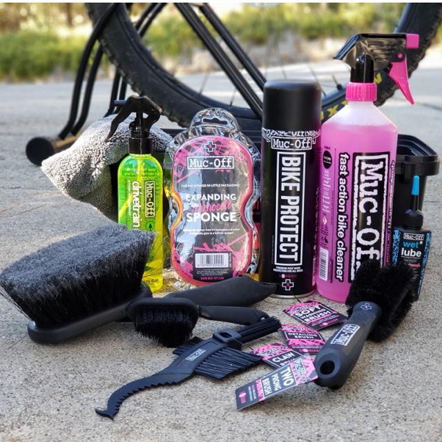Muc-off-Ultimate-Bicycle-Cleaning-Kit_2