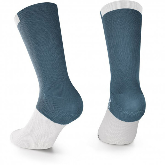 assos-gt-socks-c2-pruxian-blue-2-1408465