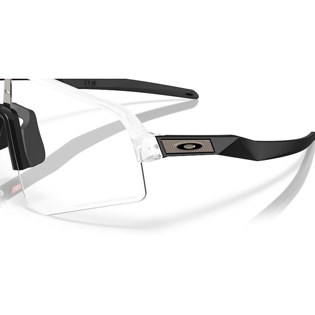 Oakley_SUTRO_LITE_SWEEP_matte_clearphotochromic_7