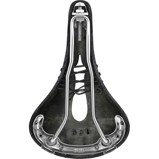 B17_Narrow_Carved_Black_3